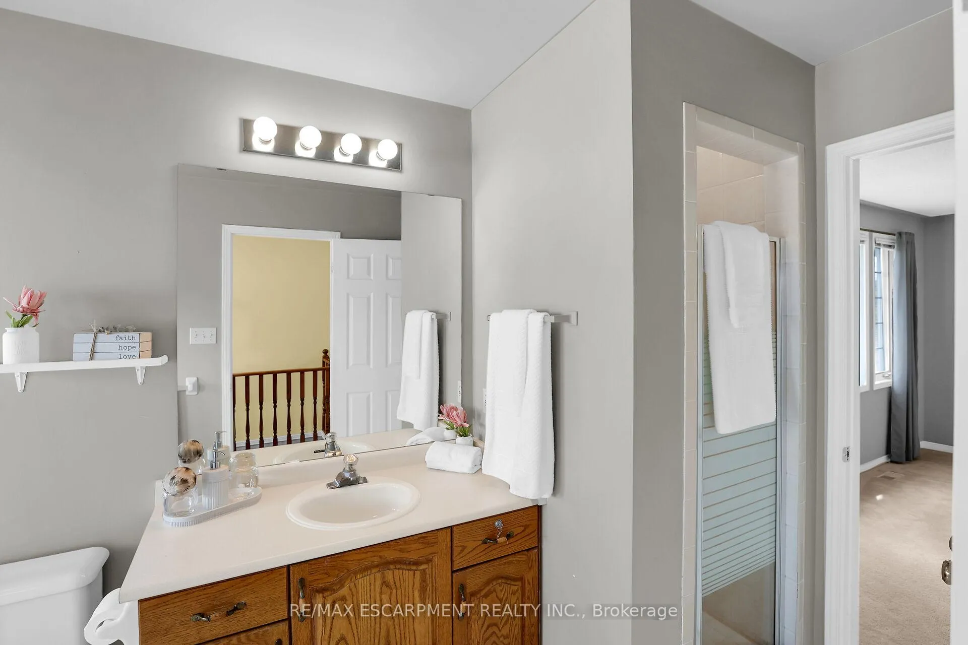 Photo 29 of 5129 Crimson King Way, Lincoln, Beamsville — HOMEH