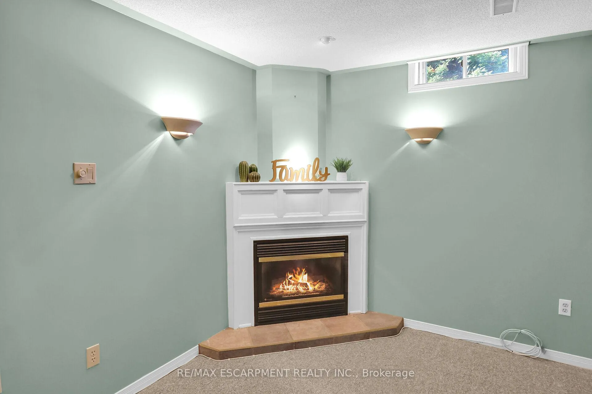 Photo 31 of 5129 Crimson King Way, Lincoln, Beamsville — HOMEH