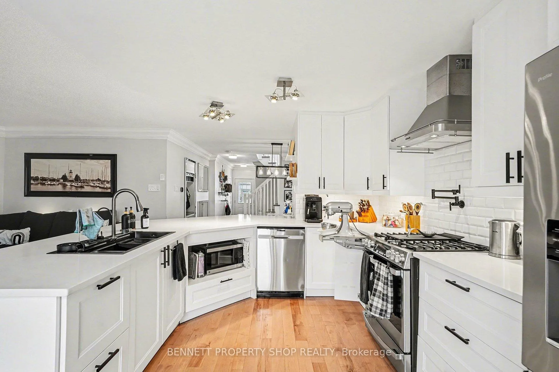 Photo 3 of 427 Montserrat Street, Ottawa, Stittsville (North) — HOMEH
