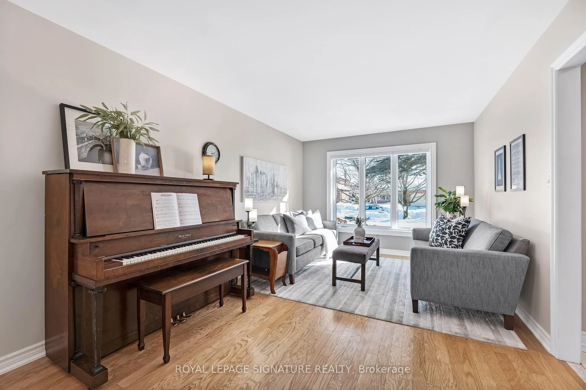 Photo 3 of 4 Enzo Crescent, Uxbridge — HOMEH