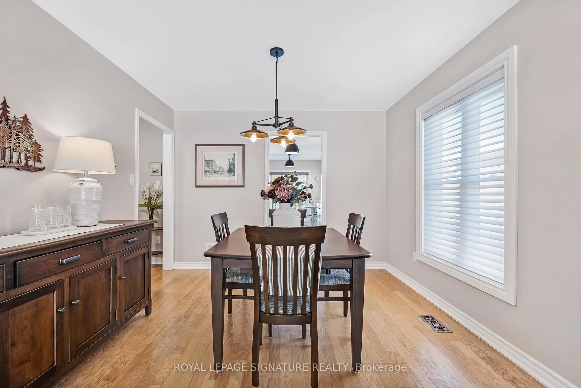 Photo 7 of 4 Enzo Crescent, Uxbridge — HOMEH