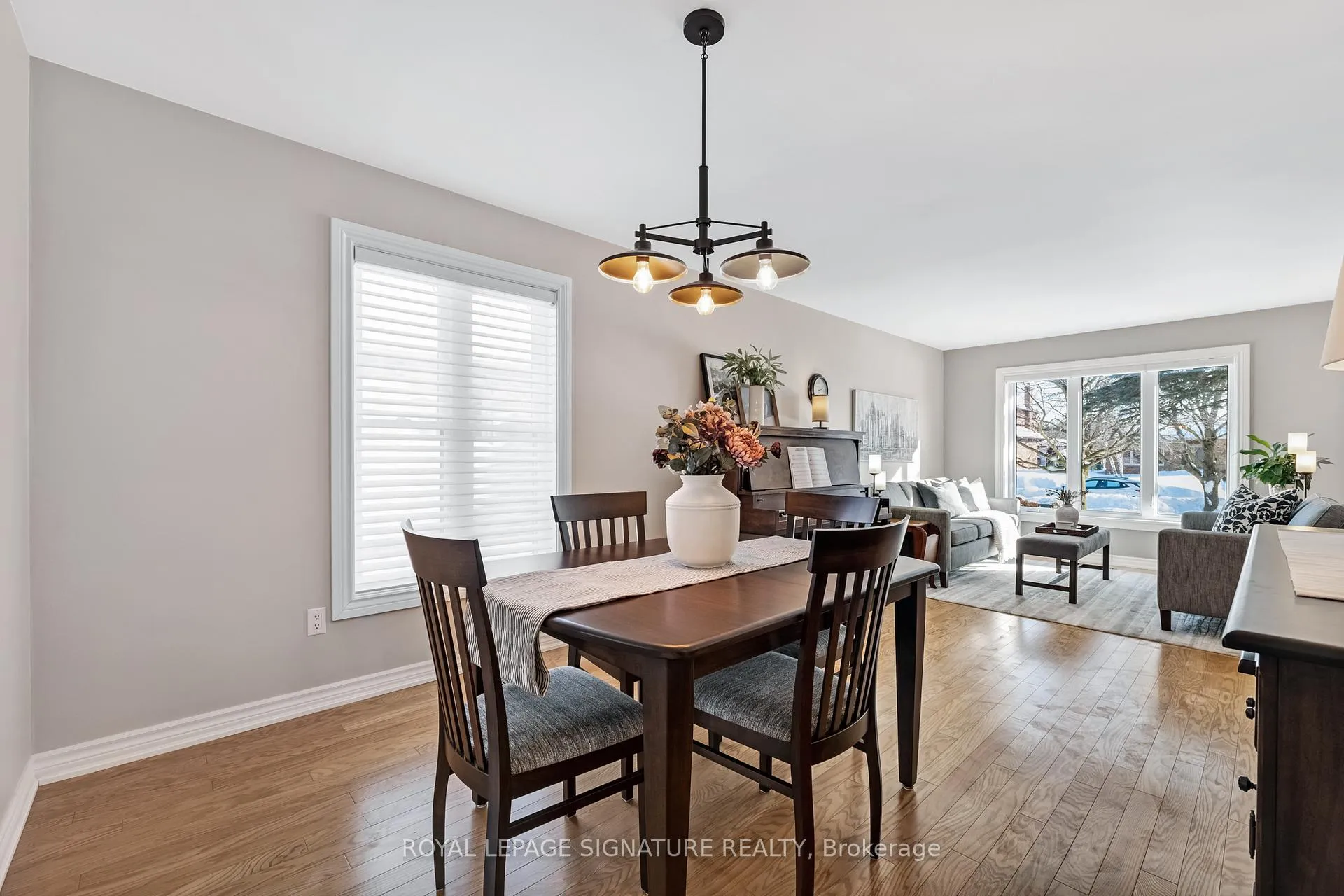 Photo 8 of 4 Enzo Crescent, Uxbridge — HOMEH