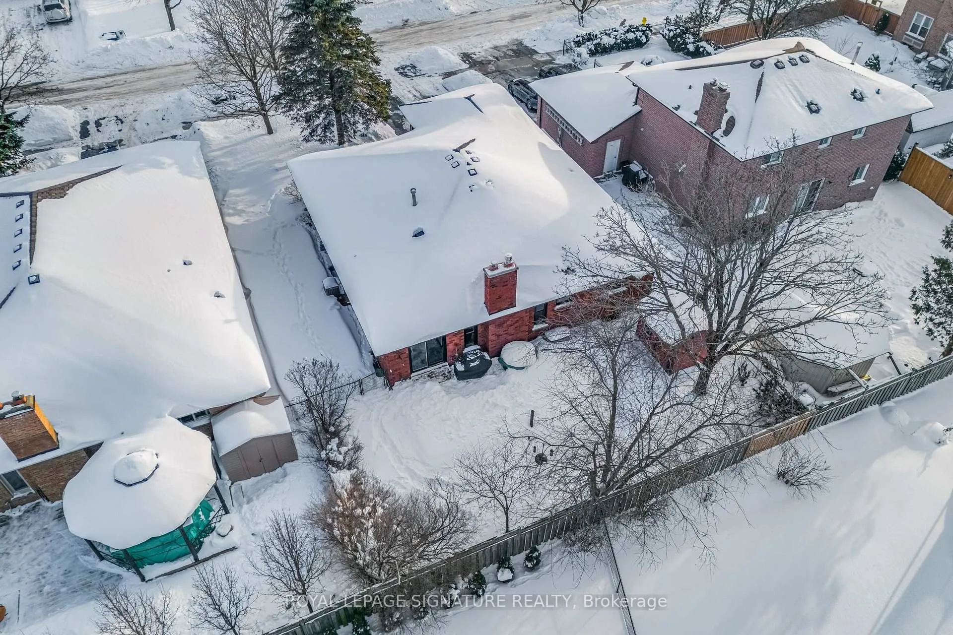 Photo 45 of 4 Enzo Crescent, Uxbridge — HOMEH