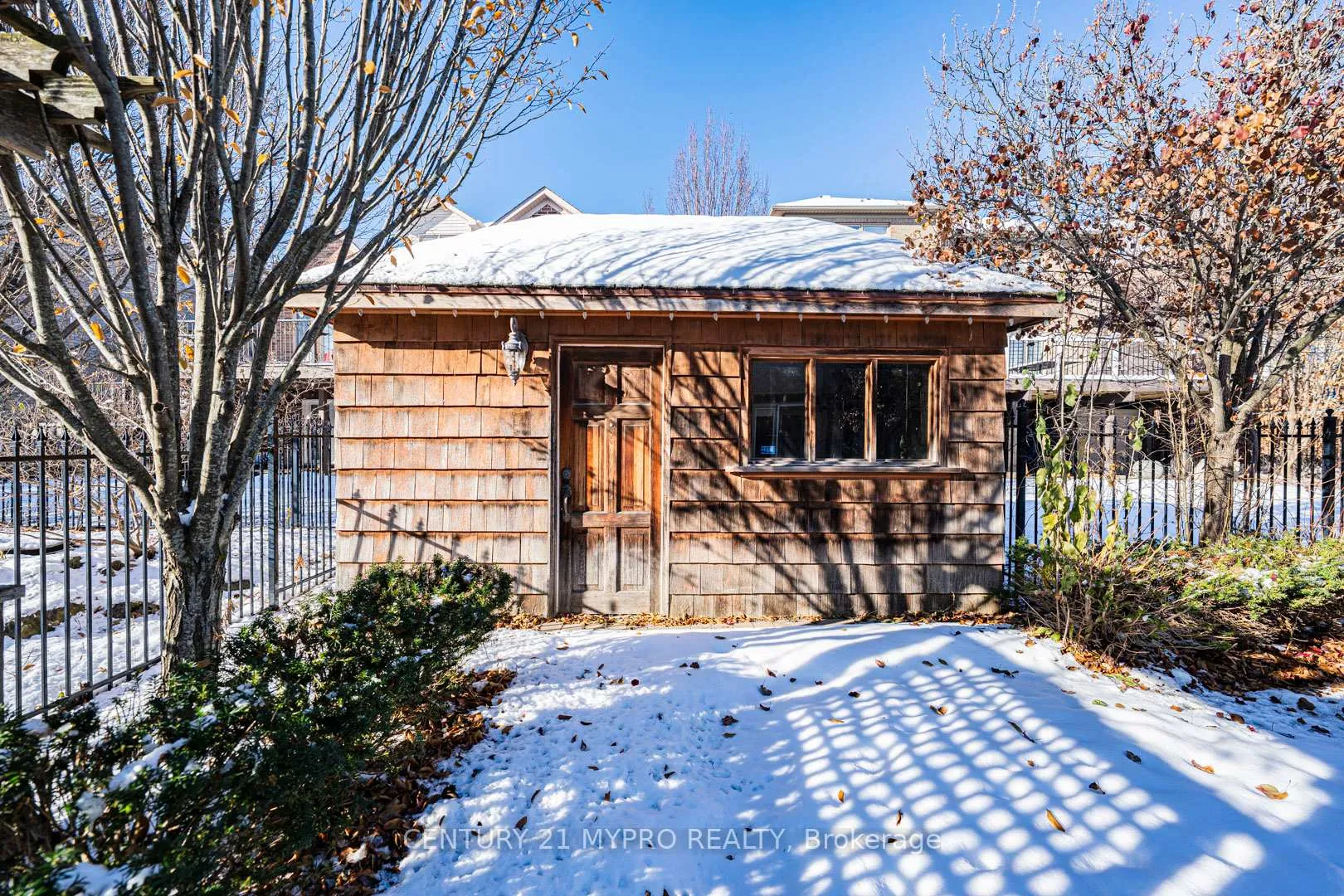 Photo 9 of 1033 Kestell Boulevard, Oakville, Joshua Creek — HOMEH