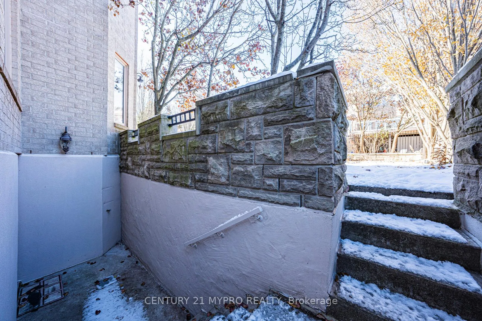 Photo 11 of 1033 Kestell Boulevard, Oakville, Joshua Creek — HOMEH