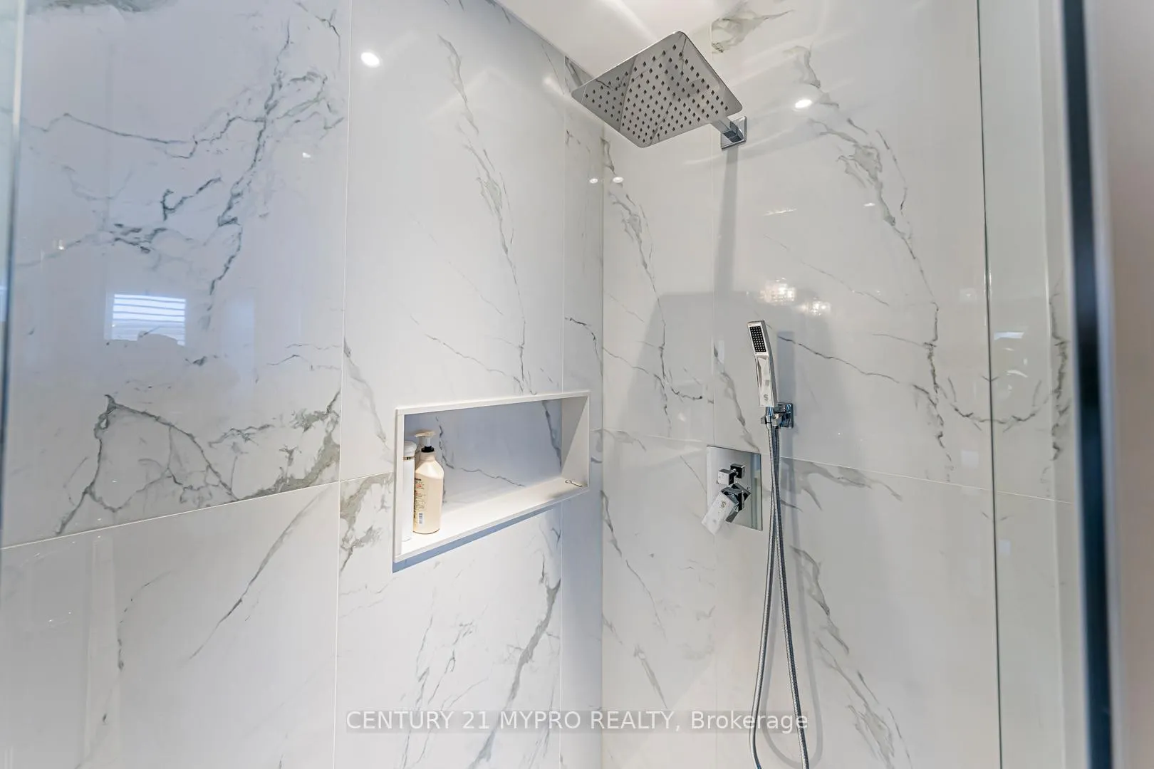 Photo 32 of 1033 Kestell Boulevard, Oakville, Joshua Creek — HOMEH