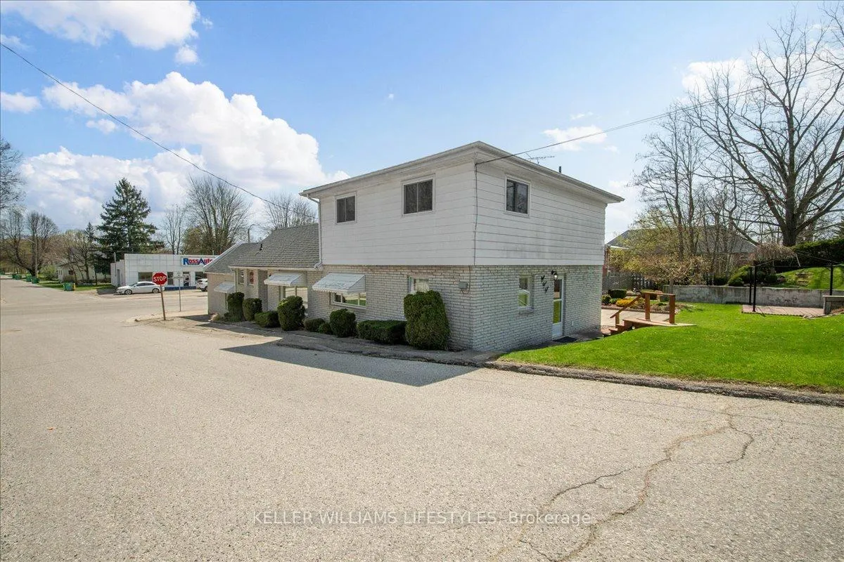 Photo 2 of 1802 Longwoods Road, Southwest Middlesex, Wardsville — HOMEH