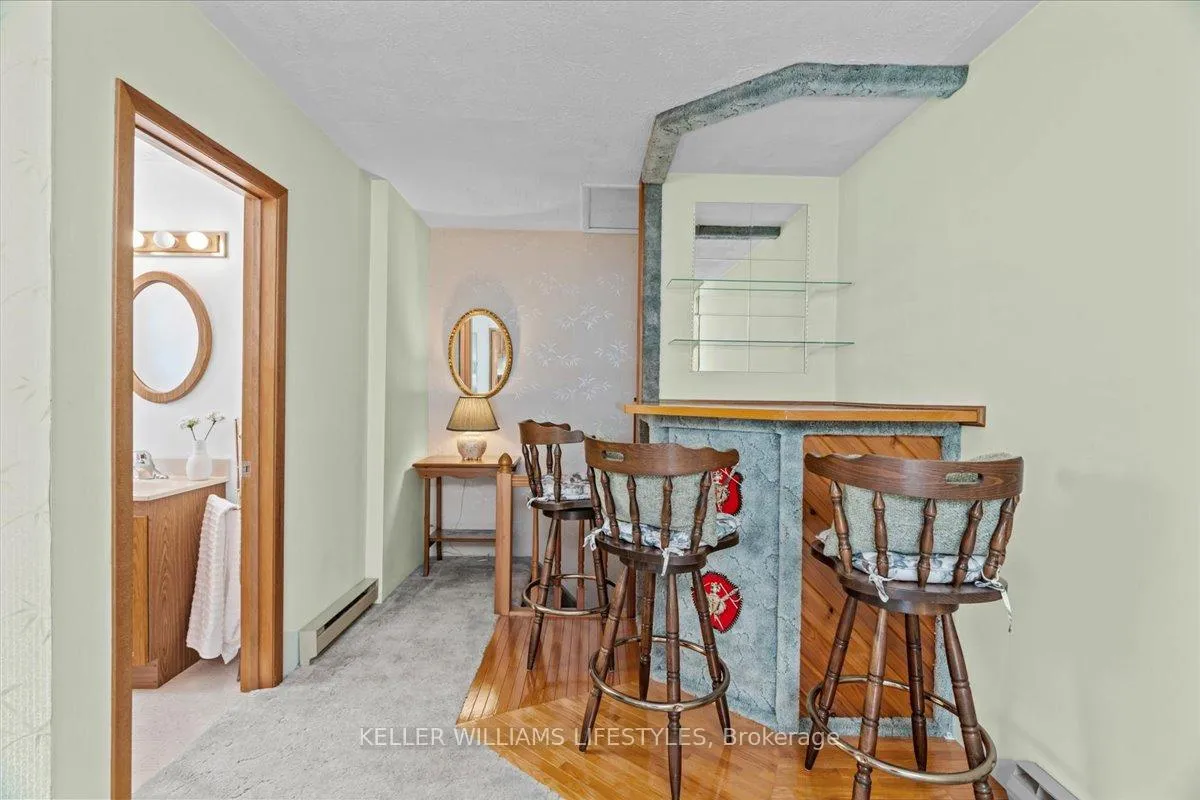 Photo 15 of 1802 Longwoods Road, Southwest Middlesex, Wardsville — HOMEH