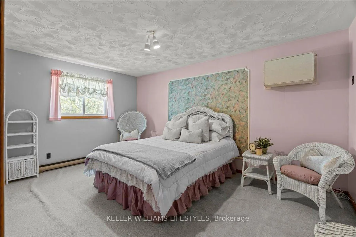 Photo 18 of 1802 Longwoods Road, Southwest Middlesex, Wardsville — HOMEH