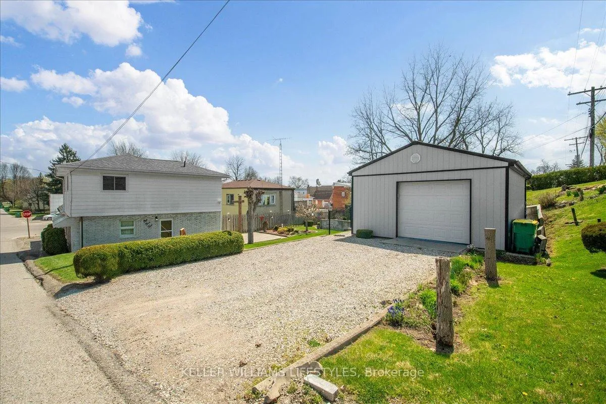 Photo 28 of 1802 Longwoods Road, Southwest Middlesex, Wardsville — HOMEH