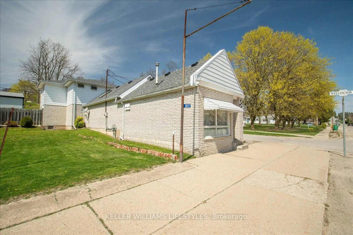 Photo 38 of 1802 Longwoods Road, Southwest Middlesex, Wardsville — HOMEH