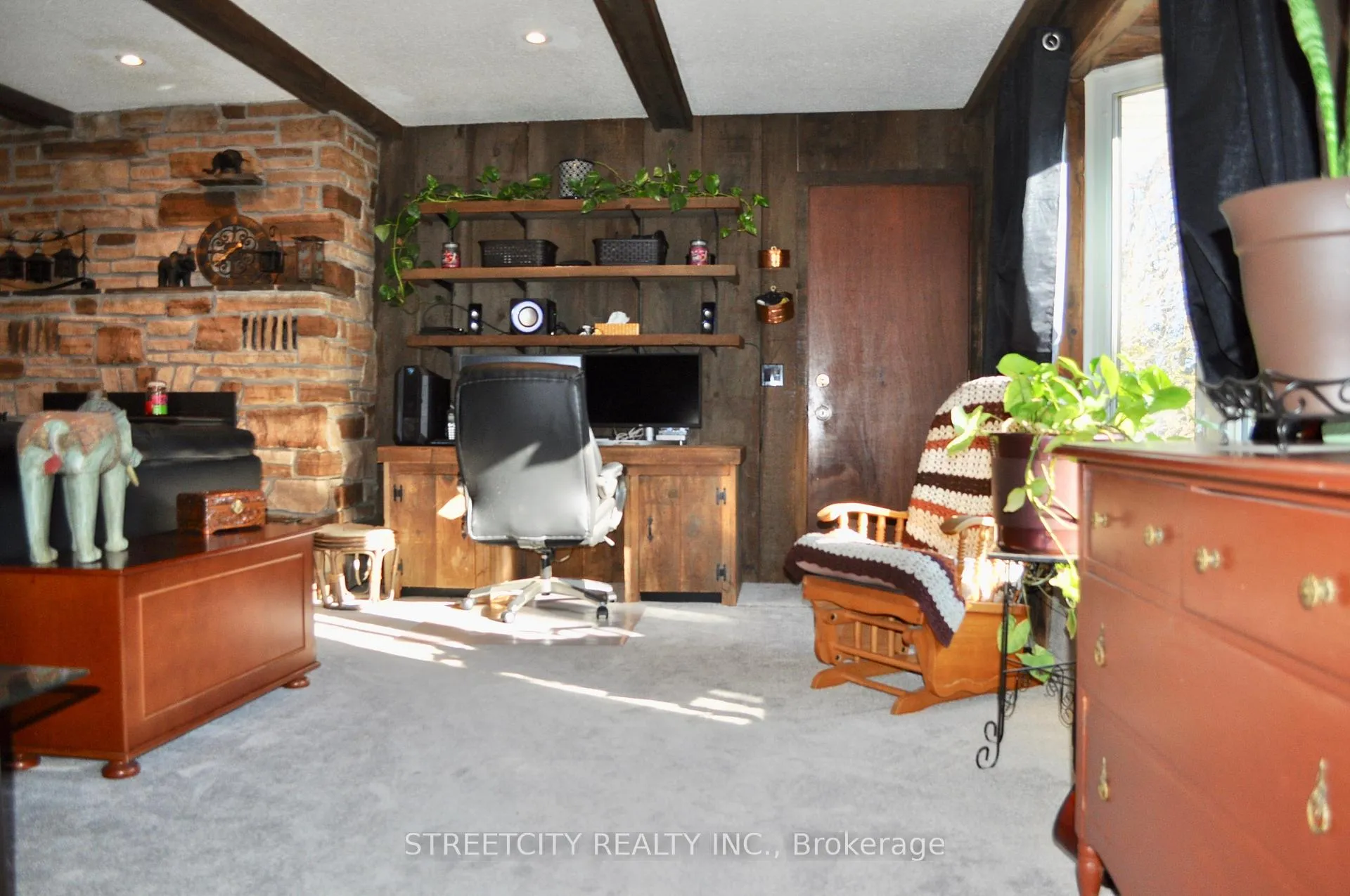 Photo 7 of 6906 Wisbeach Road, Warwick — HOMEH