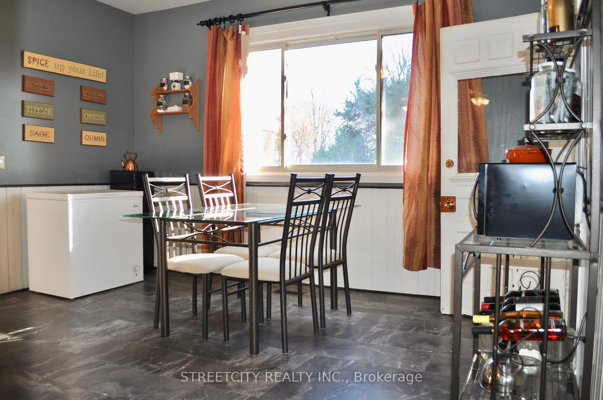 Photo 15 of 6906 Wisbeach Road, Warwick — HOMEH