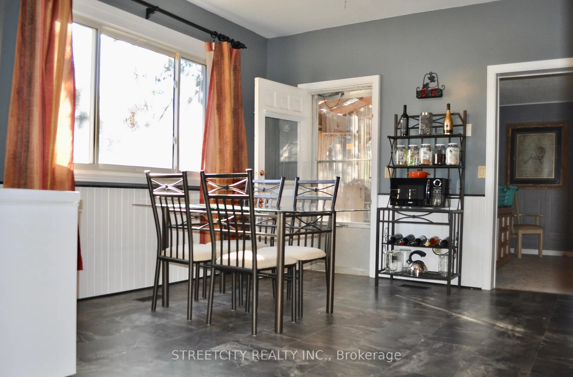 Photo 16 of 6906 Wisbeach Road, Warwick — HOMEH