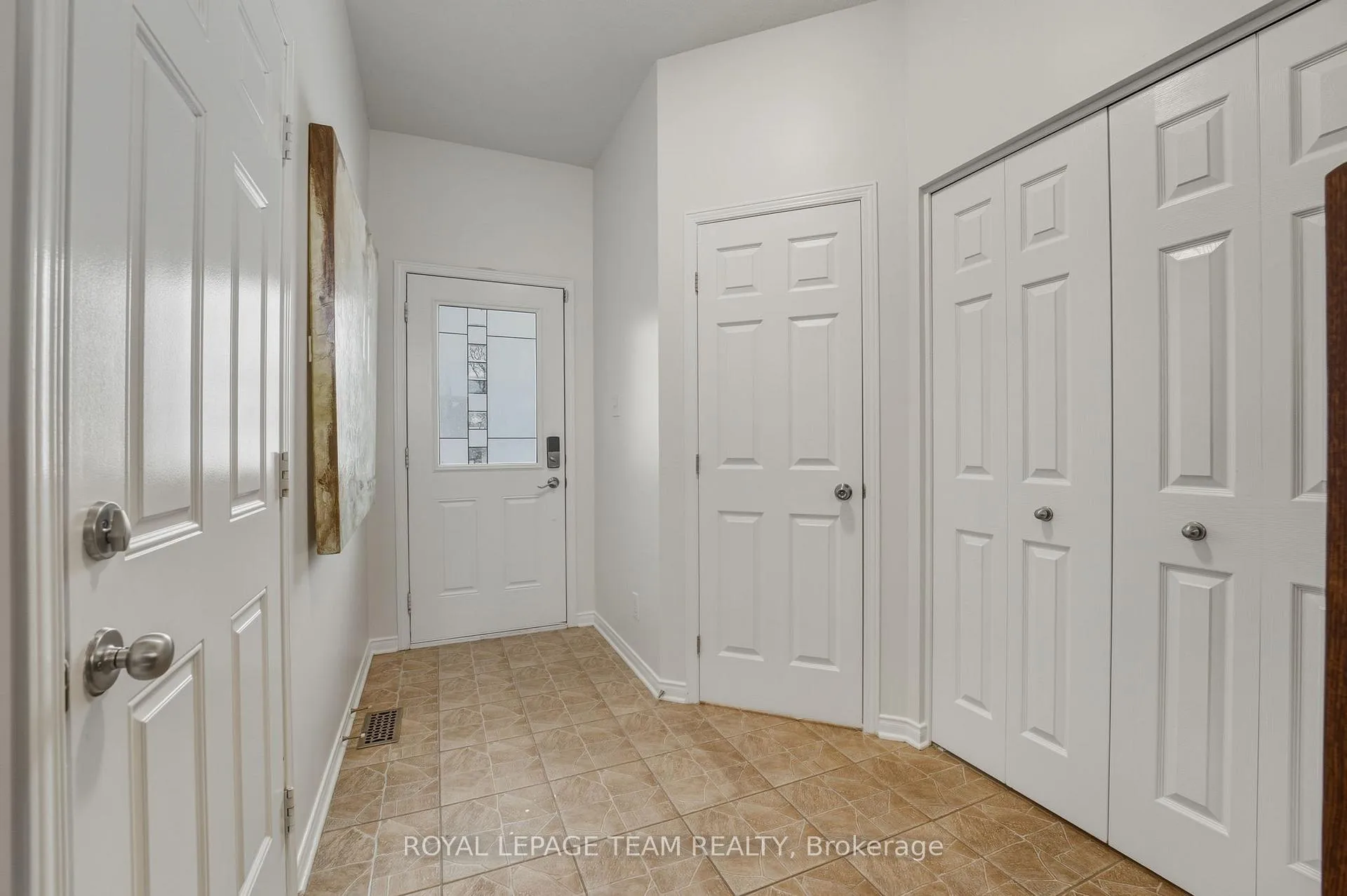 Photo 4 of 224 Opus Street, Ottawa, Kanata - Emerald Meadows/Trailwest — HOMEH