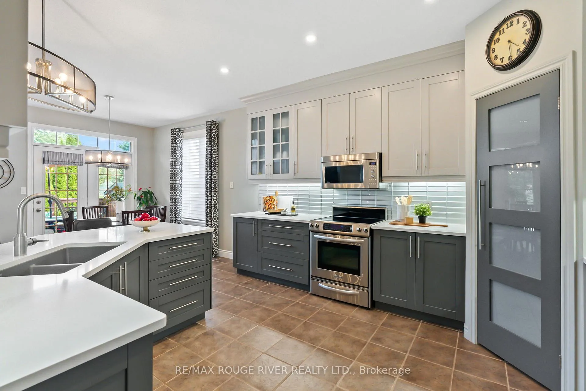 Photo 12 of 350 Raike Drive, Oshawa, Kedron — HOMEH