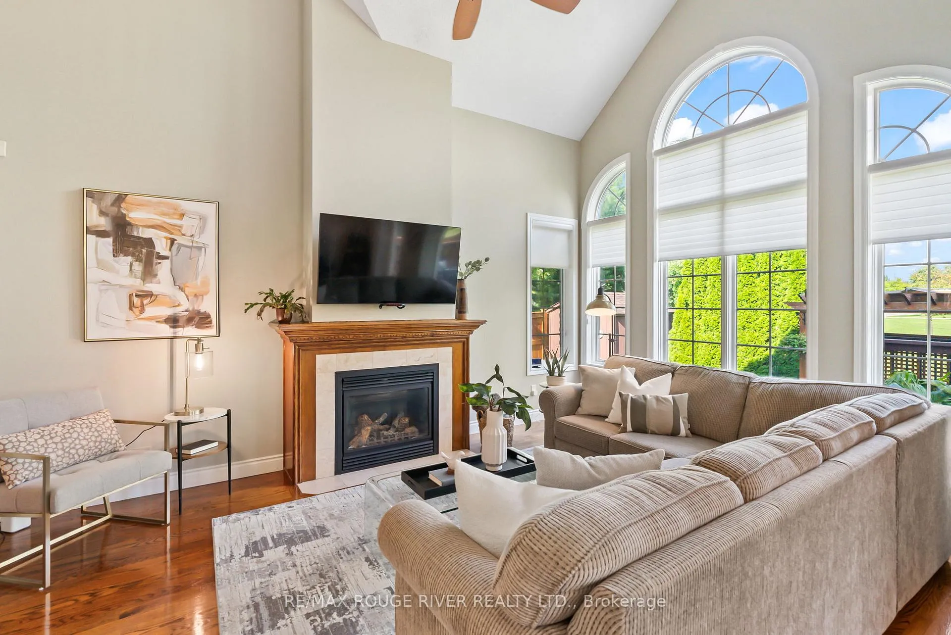 Photo 17 of 350 Raike Drive, Oshawa, Kedron — HOMEH