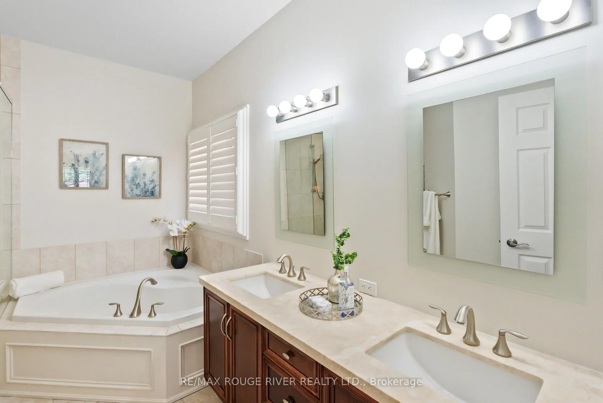 Photo 22 of 350 Raike Drive, Oshawa, Kedron — HOMEH