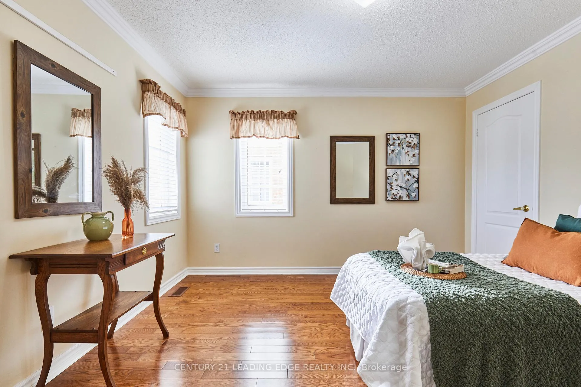 Photo 20 of 8 Hawstead Crescent, Whitby, Brooklin — HOMEH
