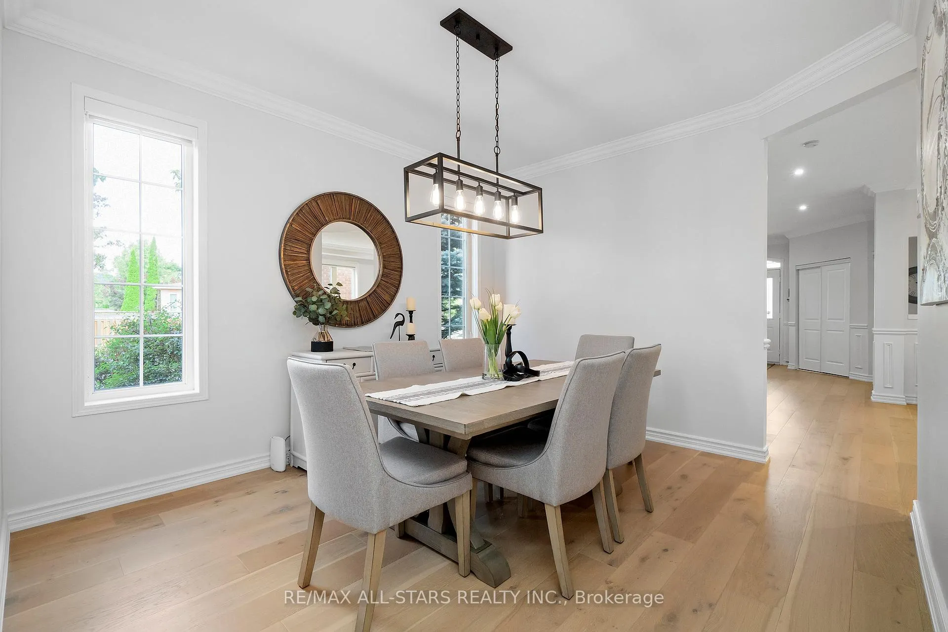 Photo 8 of 28 White Cedar Drive, Markham, Legacy — HOMEH