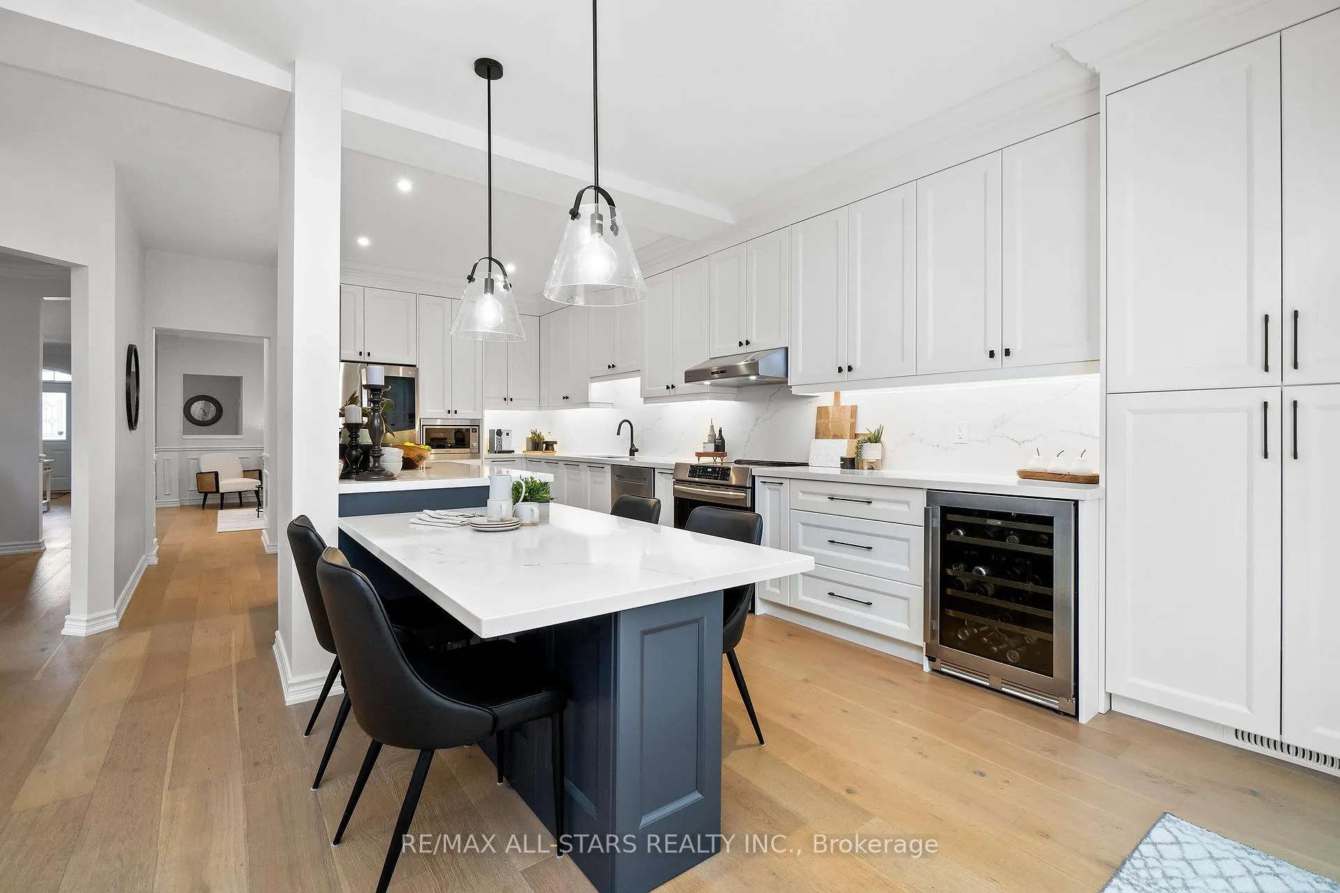 Photo 9 of 28 White Cedar Drive, Markham, Legacy — HOMEH