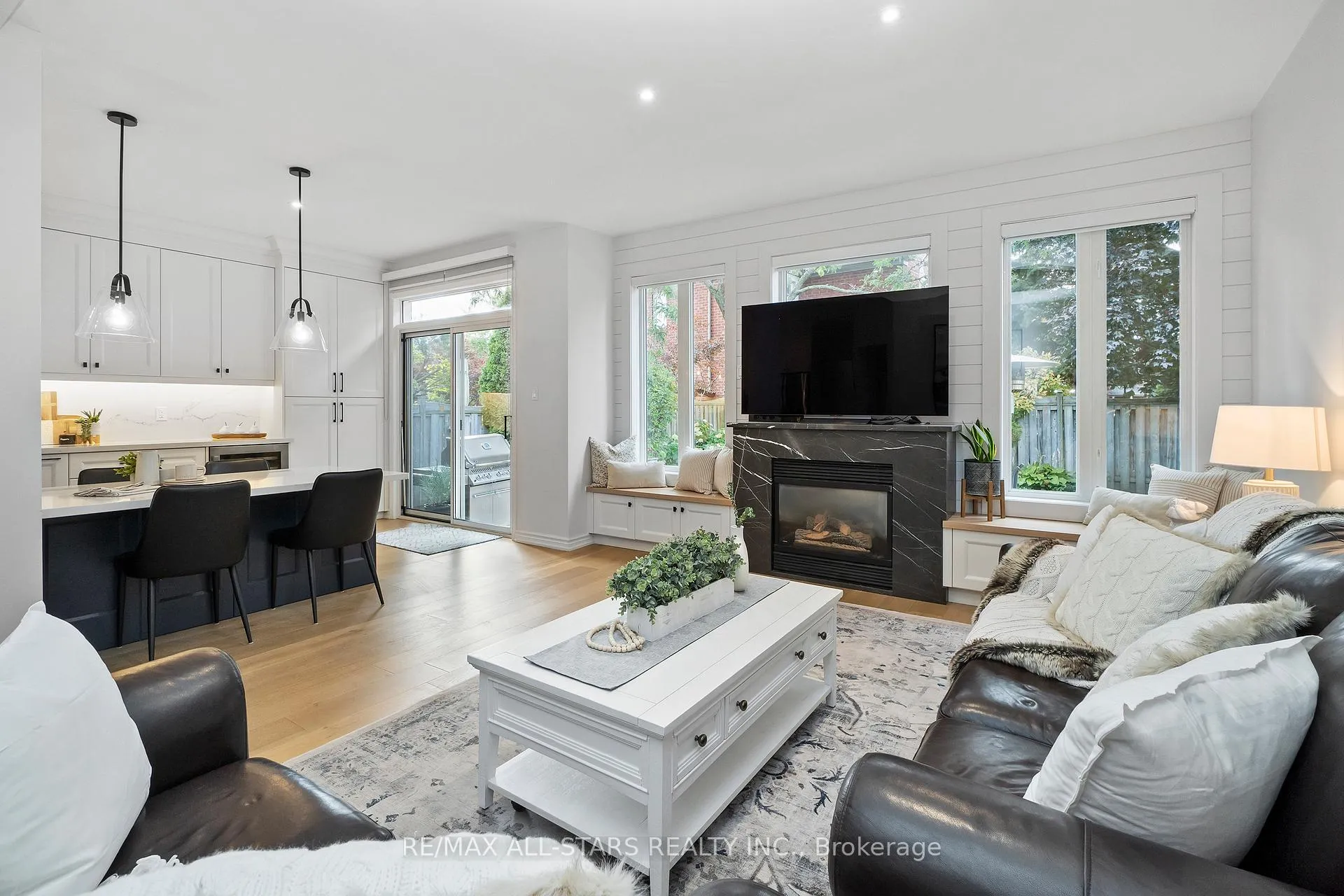 Photo 16 of 28 White Cedar Drive, Markham, Legacy — HOMEH