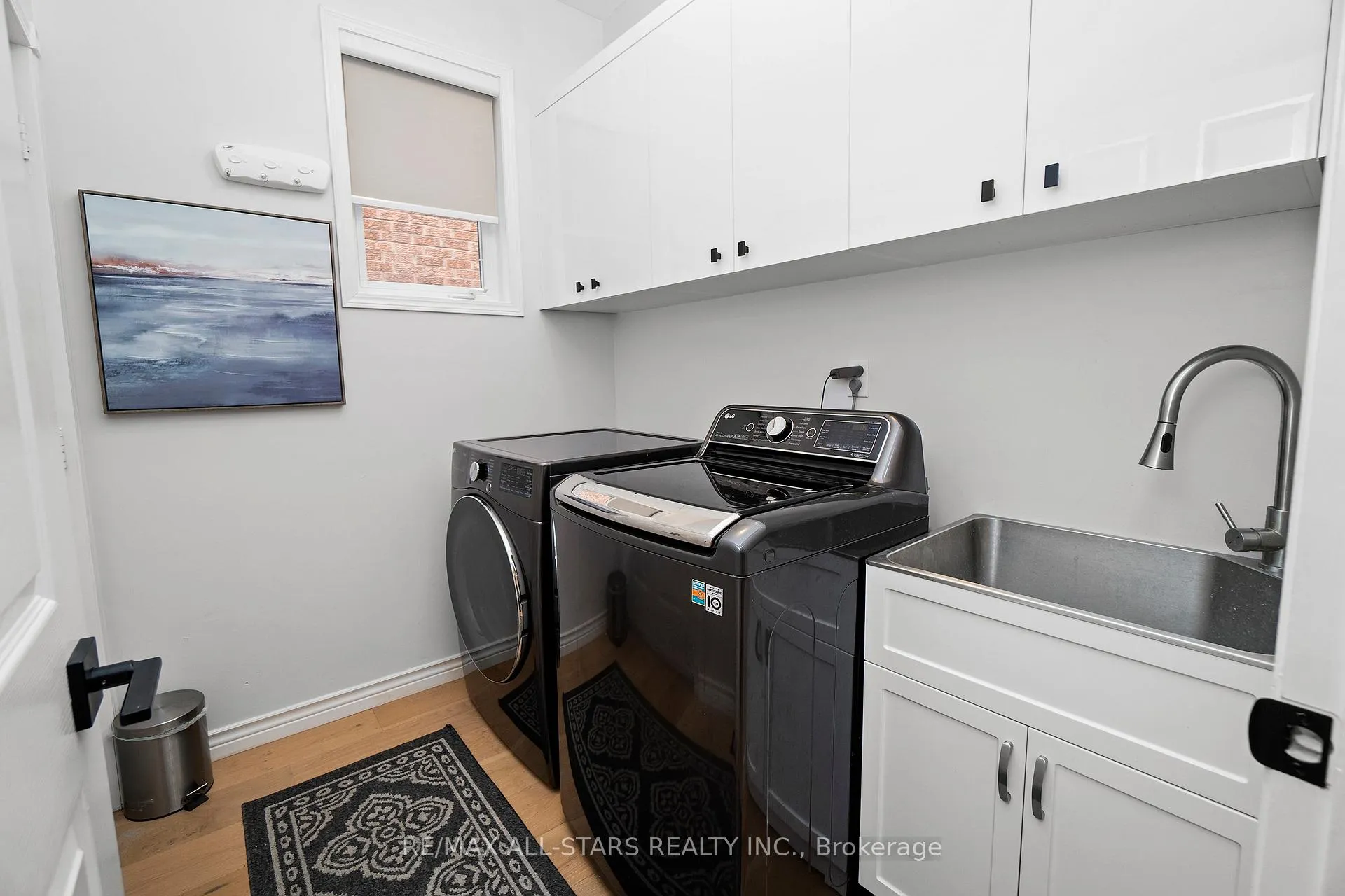 Photo 19 of 28 White Cedar Drive, Markham, Legacy — HOMEH