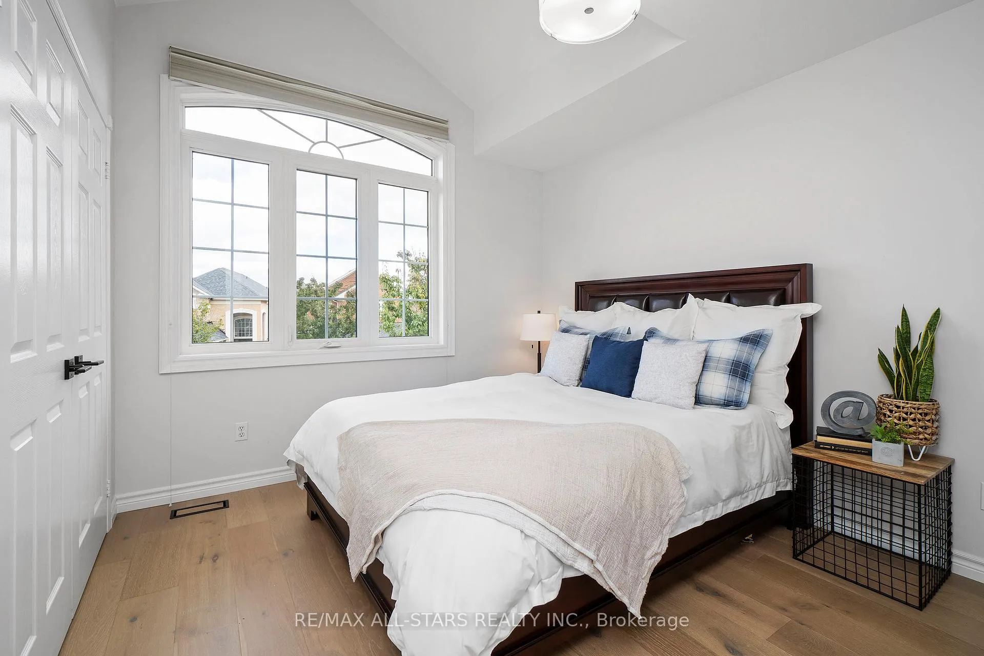 Photo 27 of 28 White Cedar Drive, Markham, Legacy — HOMEH