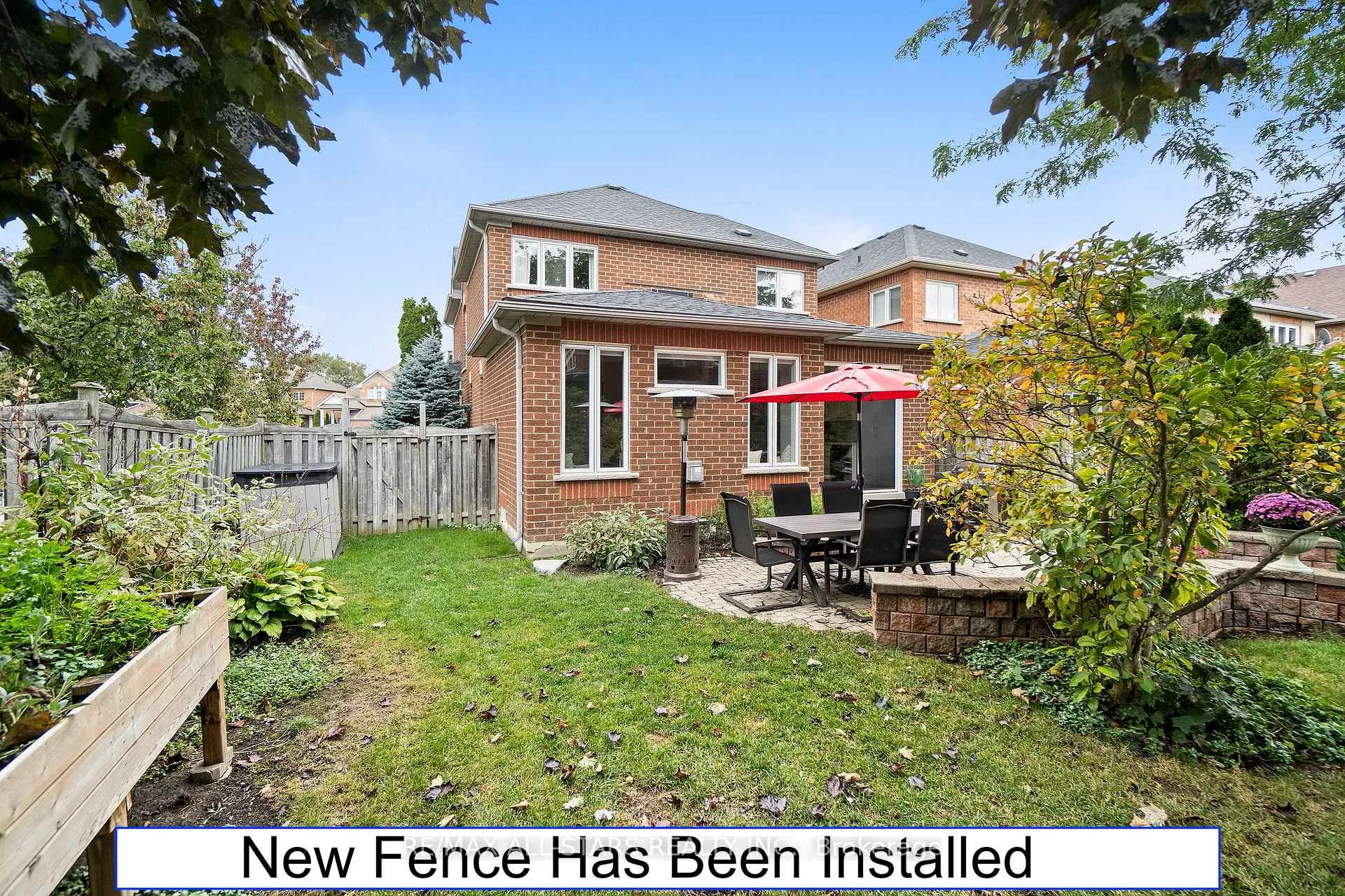 Photo 42 of 28 White Cedar Drive, Markham, Legacy — HOMEH