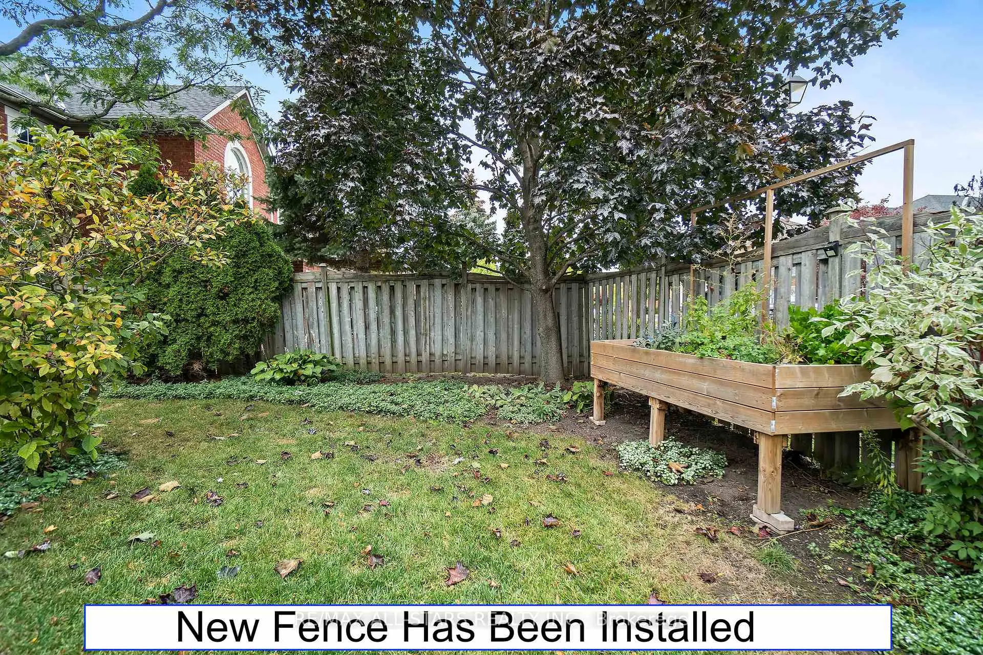 Photo 44 of 28 White Cedar Drive, Markham, Legacy — HOMEH