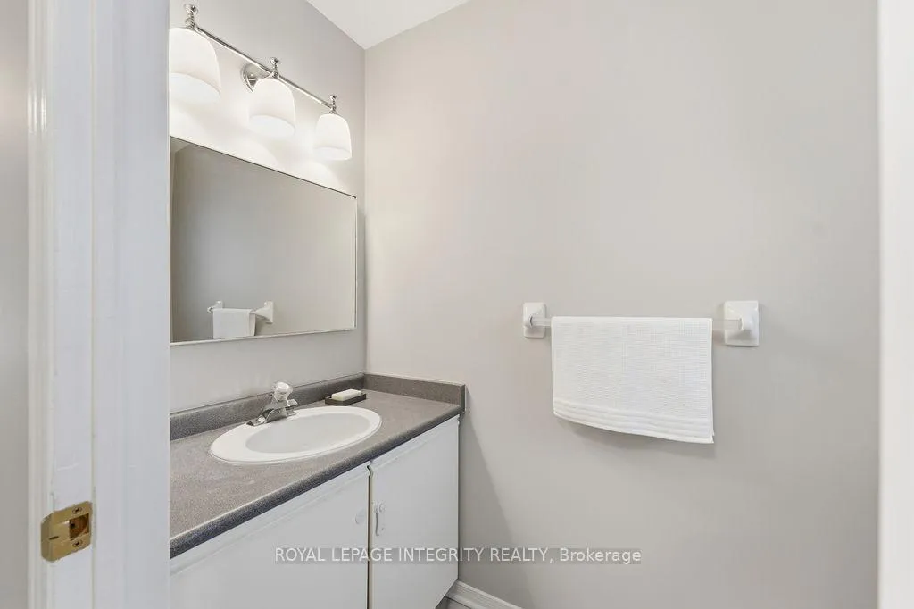 Photo 5 of 34 Furlong Crescent, Ottawa, Kanata - Bridlewood — HOMEH