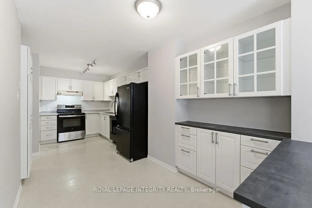 Photo 13 of 34 Furlong Crescent, Ottawa, Kanata - Bridlewood — HOMEH