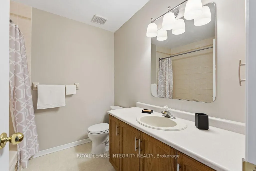 Photo 23 of 34 Furlong Crescent, Ottawa, Kanata - Bridlewood — HOMEH