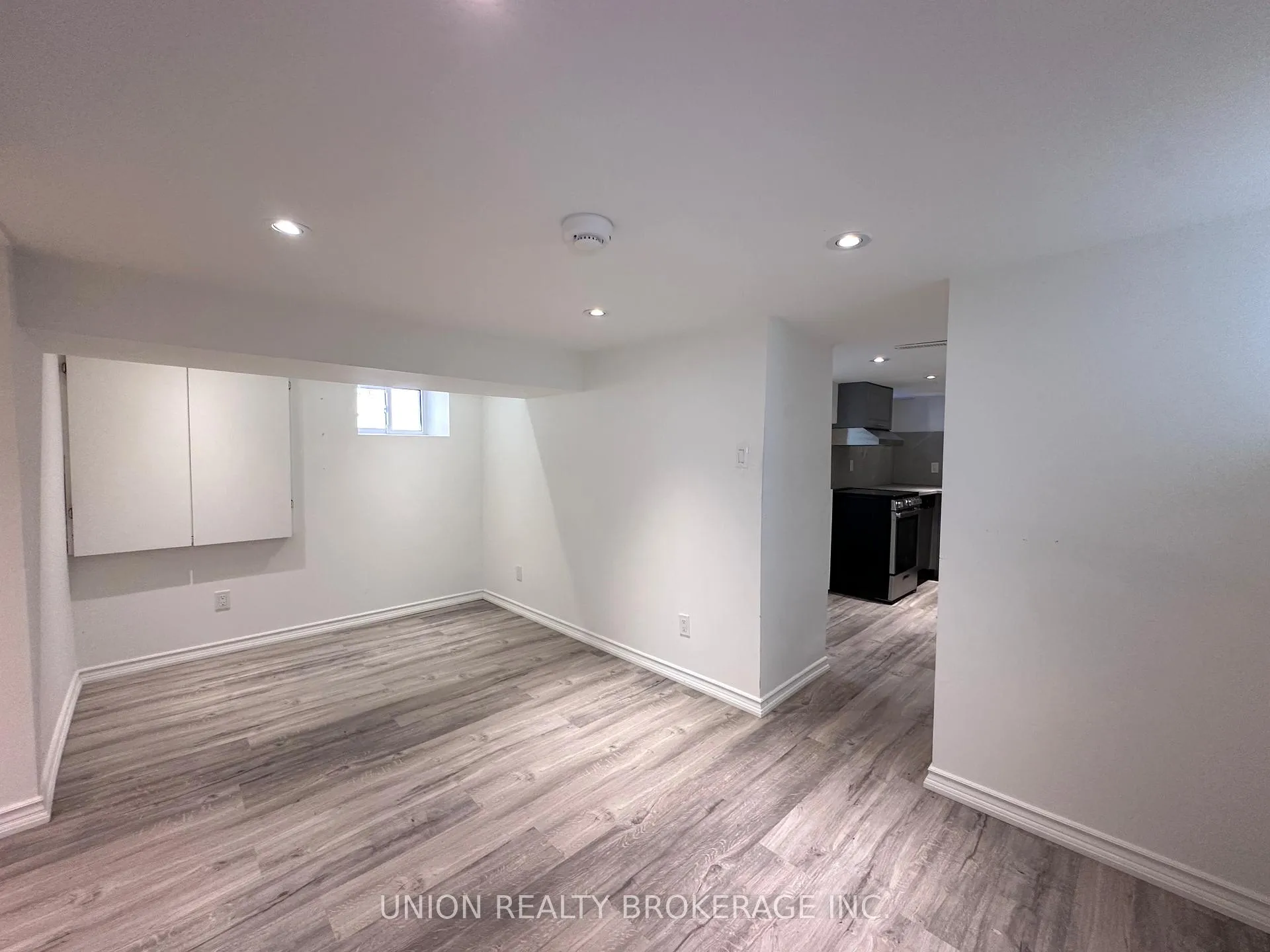 Photo 7 of 33 Harris Avenue, Toronto, East End-Danforth — HOMEH