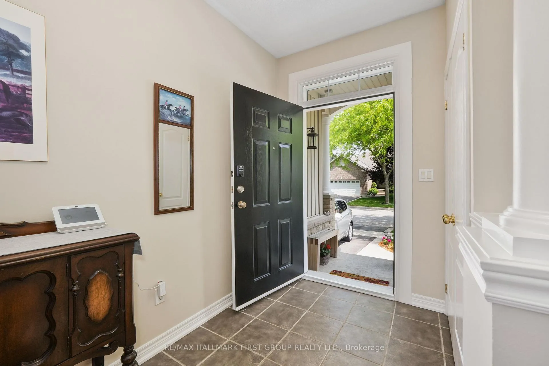 Photo 4 of 815 Rutherford Street, Cobourg — HOMEH