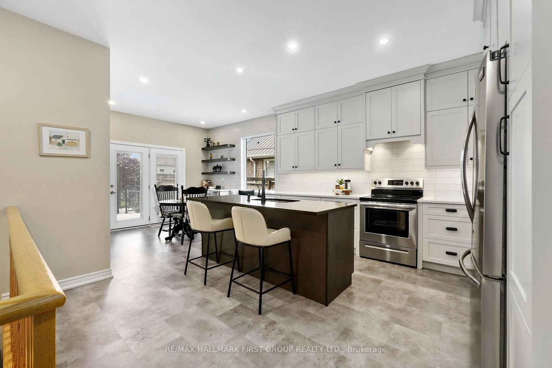 Photo 10 of 815 Rutherford Street, Cobourg — HOMEH