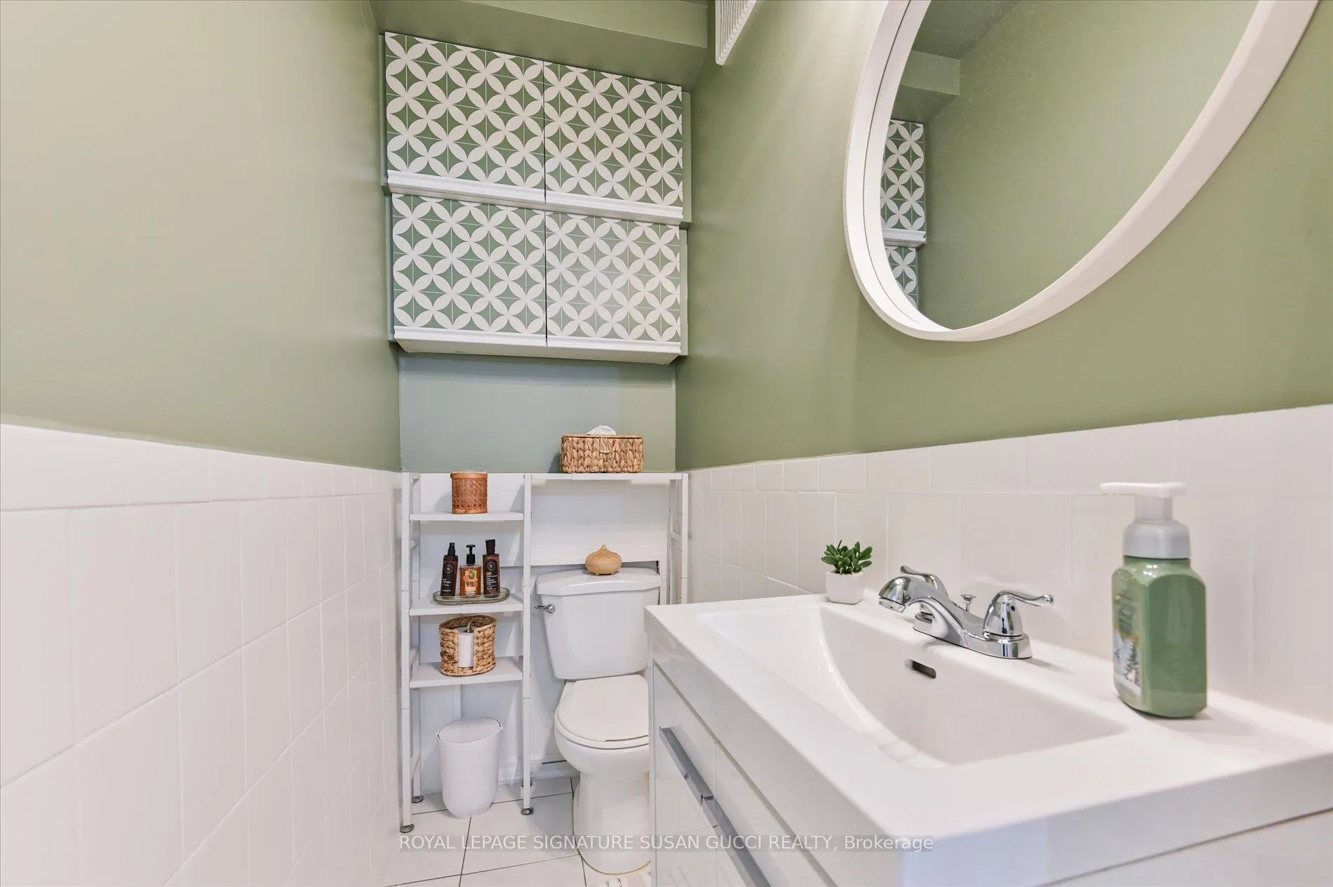 Photo 12 of 186 Gledhill Avenue, Toronto, Woodbine-Lumsden — HOMEH