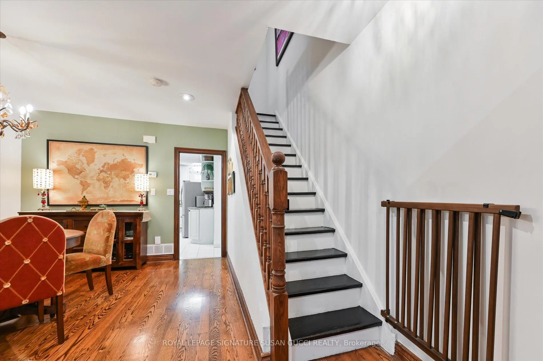 Photo 13 of 186 Gledhill Avenue, Toronto, Woodbine-Lumsden — HOMEH
