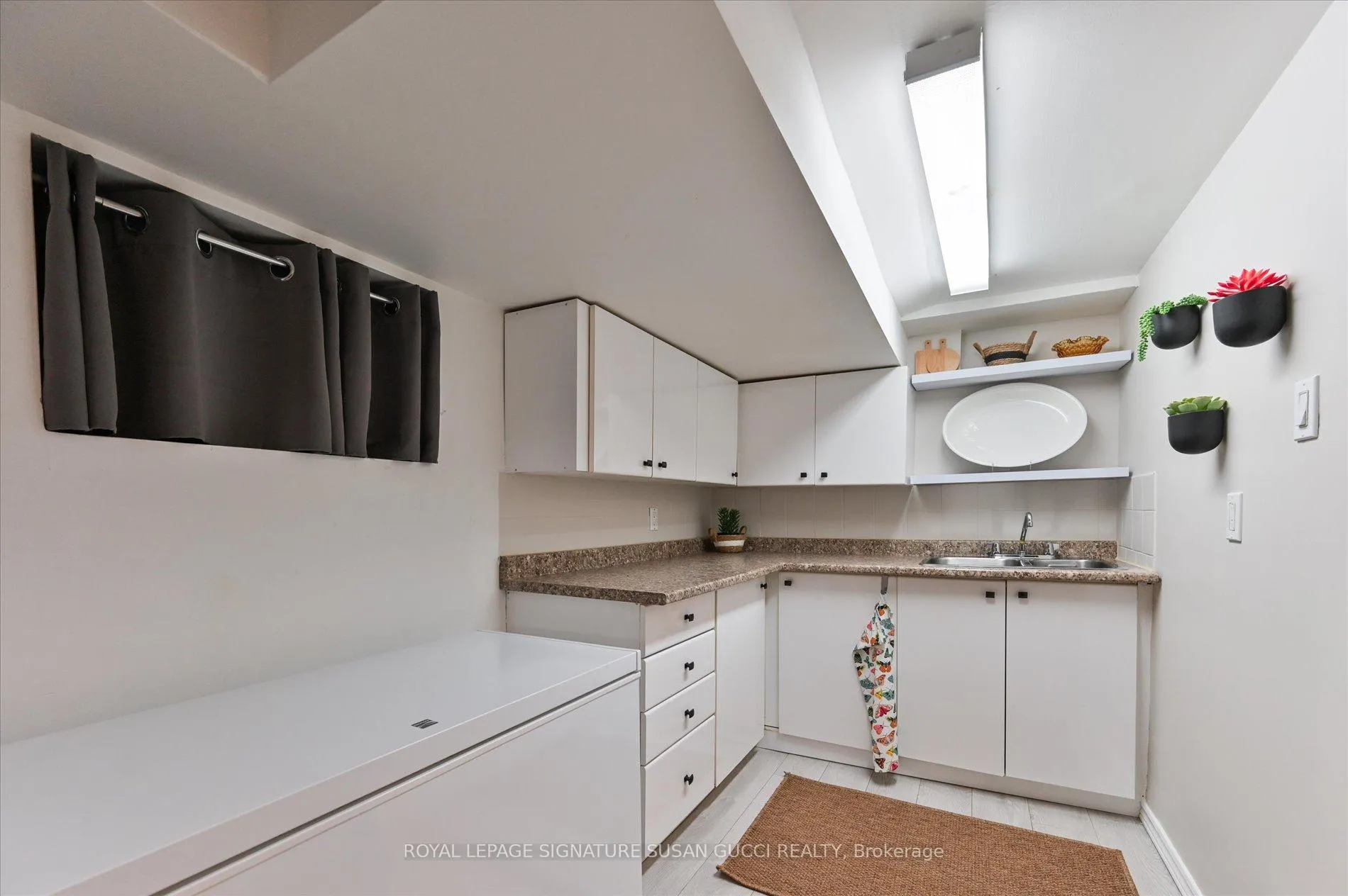 Photo 21 of 186 Gledhill Avenue, Toronto, Woodbine-Lumsden — HOMEH
