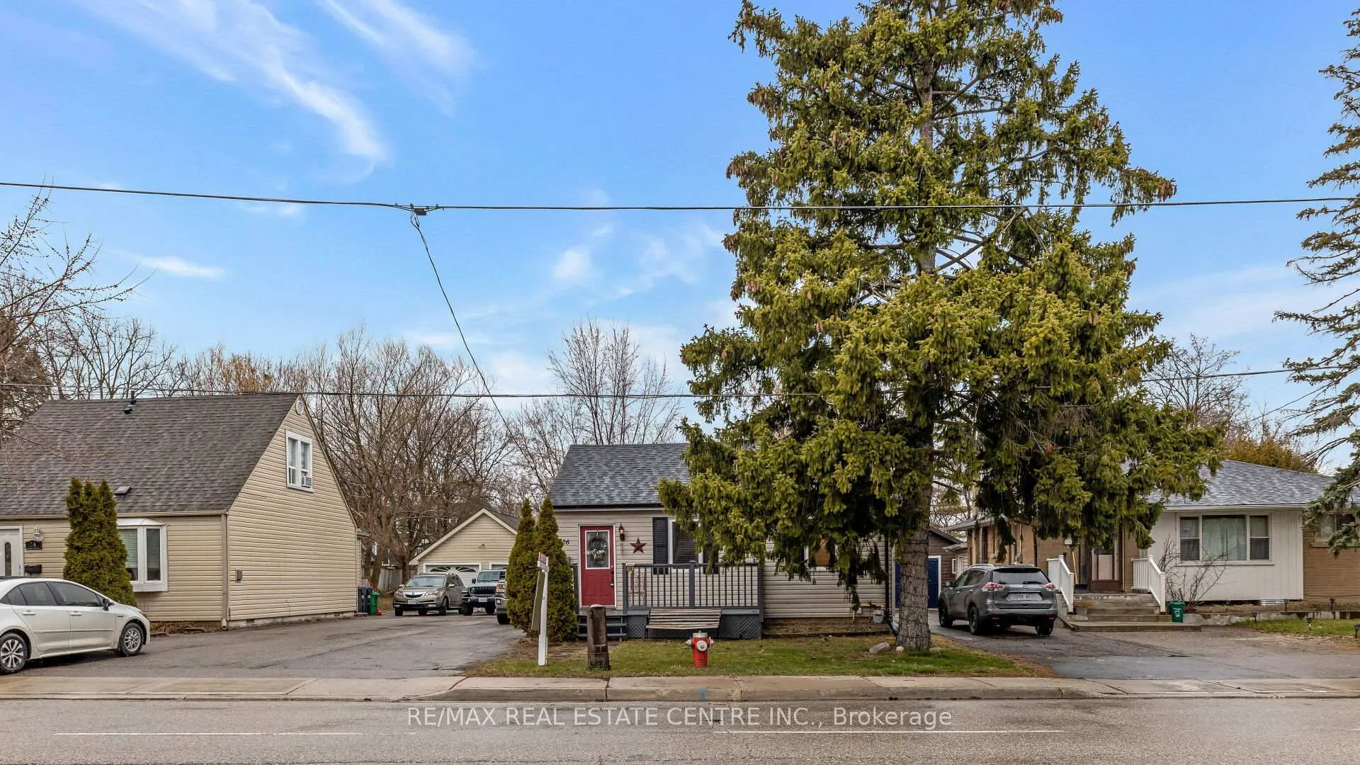Photo 3 of 26 Clarence Street, Brampton, Downtown Brampton — HOMEH