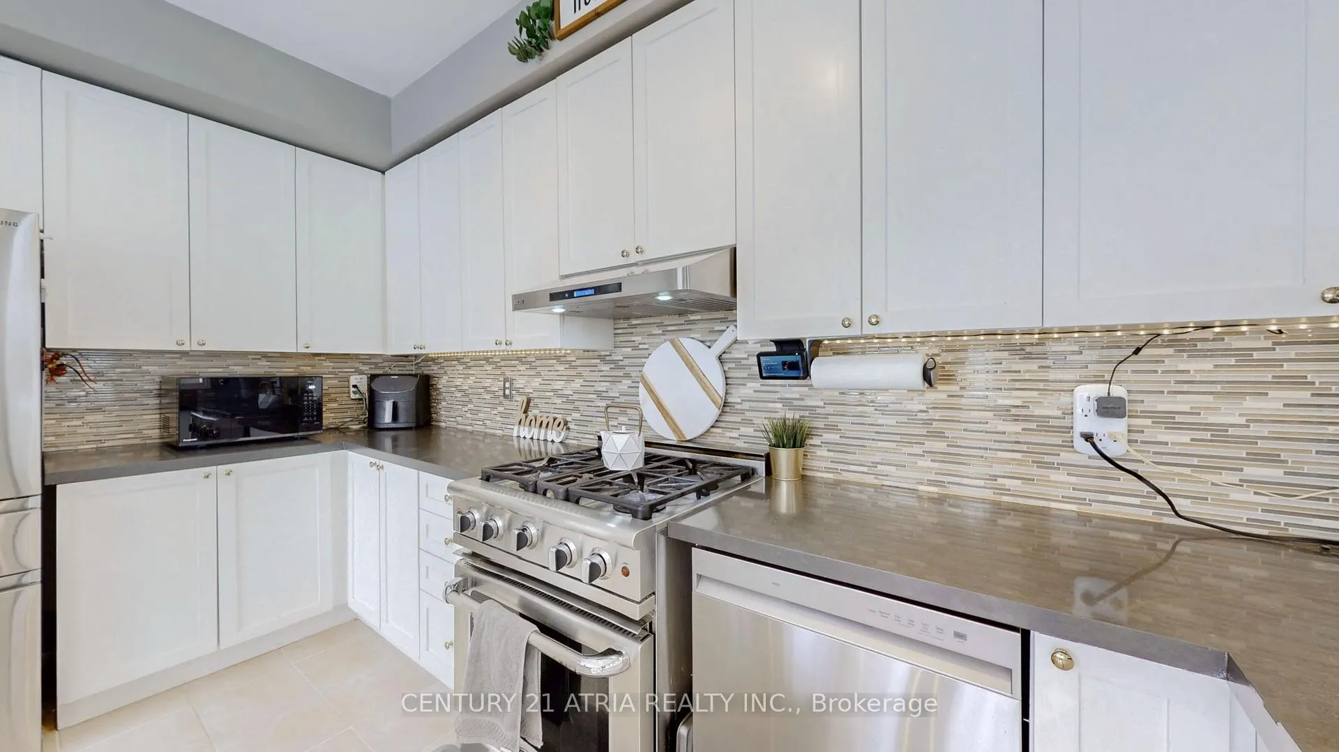 Photo 20 of 48 Christian Reesor Park Avenue, Markham, Cornell — HOMEH