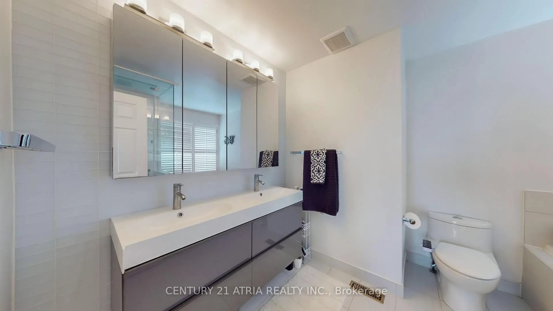 Photo 33 of 48 Christian Reesor Park Avenue, Markham, Cornell — HOMEH