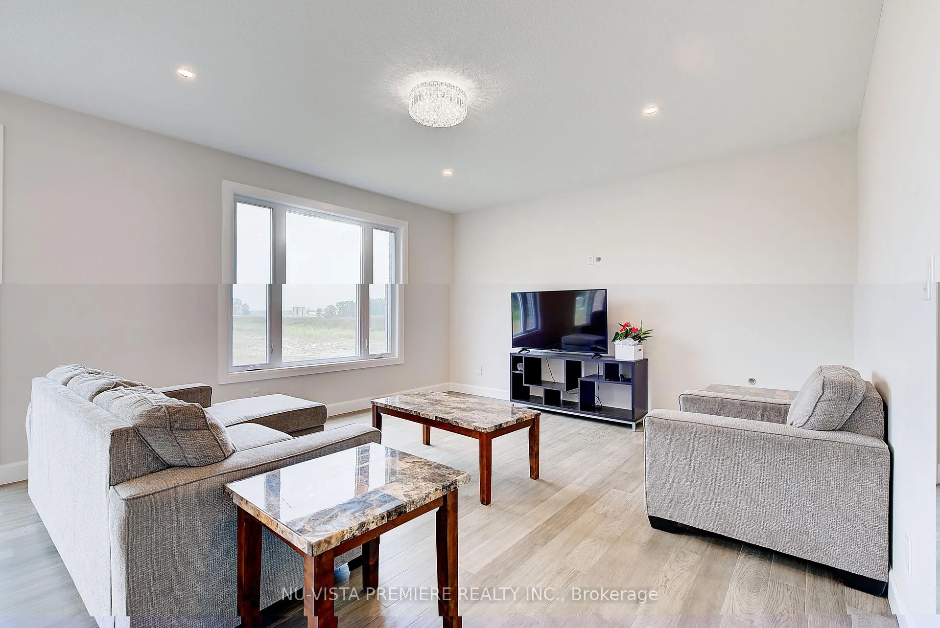 Photo 8 of 161 Mcleod Street, North Middlesex, Parkhill — HOMEH
