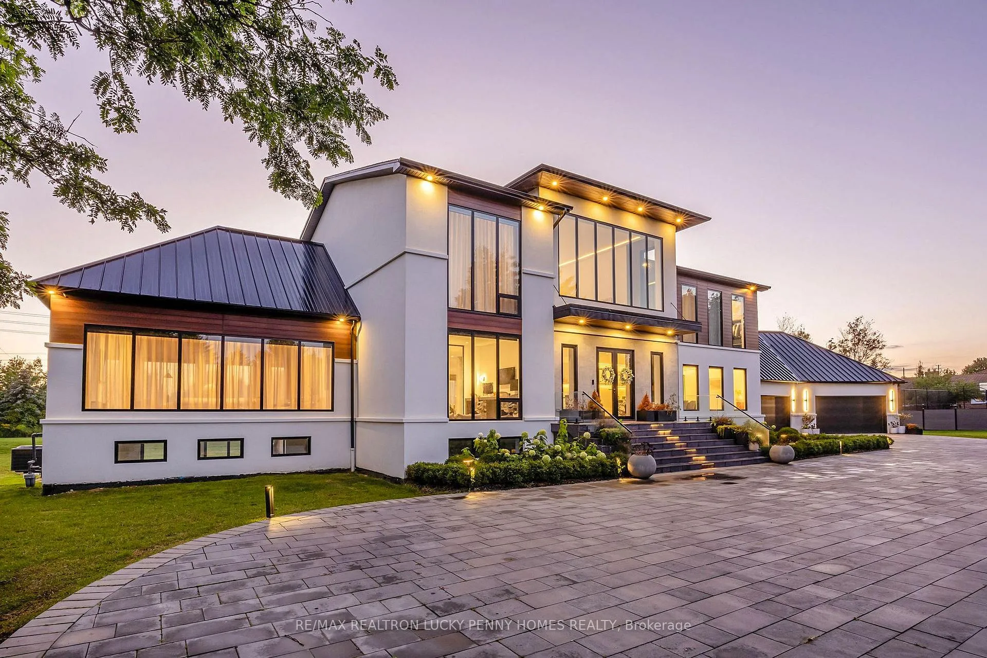 Photo 2 of 2 Allen Manor, Markham, Devil's Elbow — HOMEH