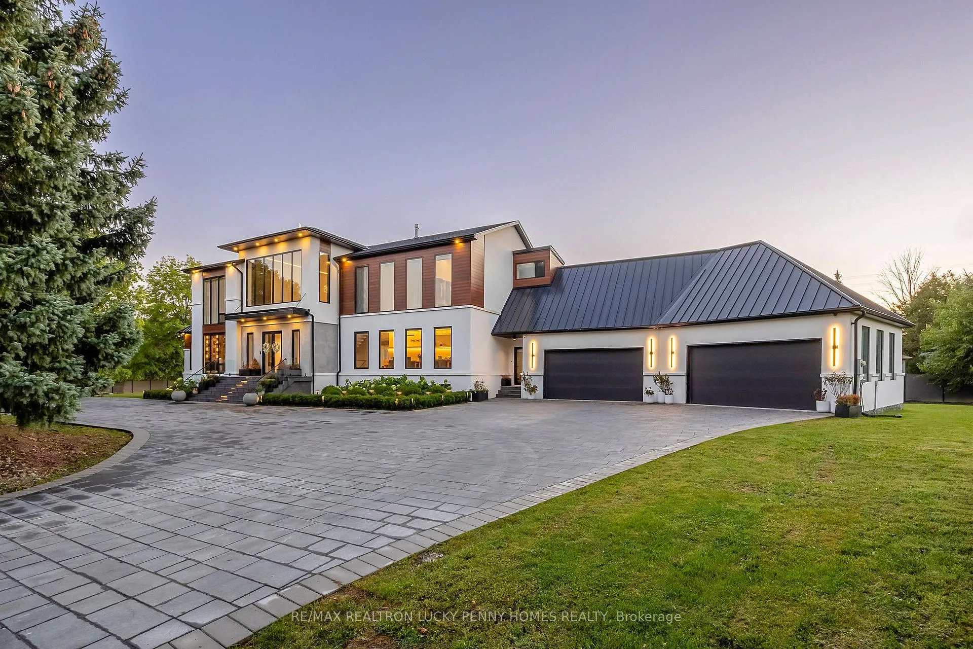 Photo 3 of 2 Allen Manor, Markham, Devil's Elbow — HOMEH