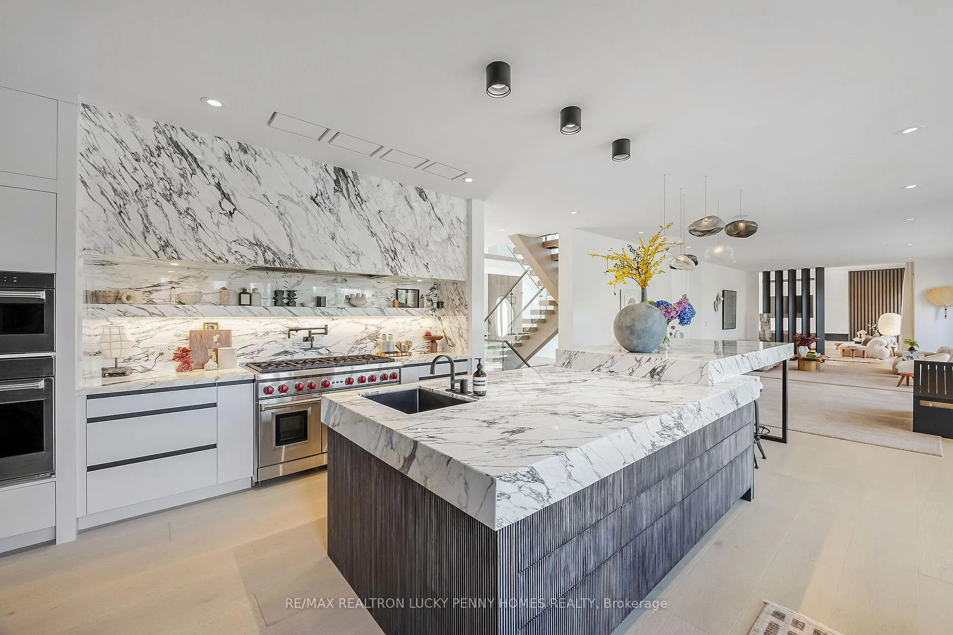 Photo 12 of 2 Allen Manor, Markham, Devil's Elbow — HOMEH