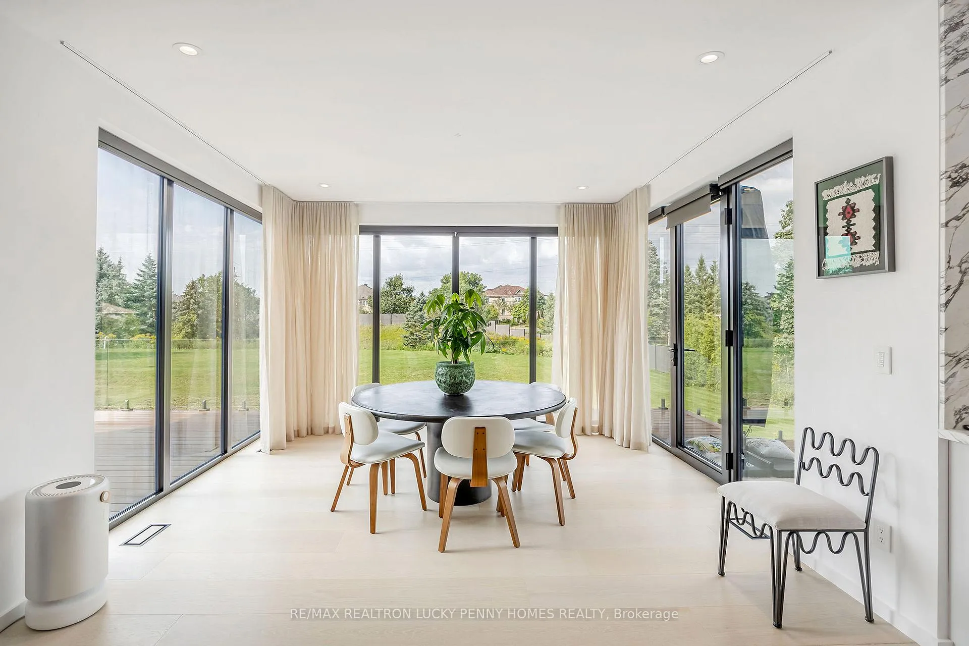 Photo 17 of 2 Allen Manor, Markham, Devil's Elbow — HOMEH