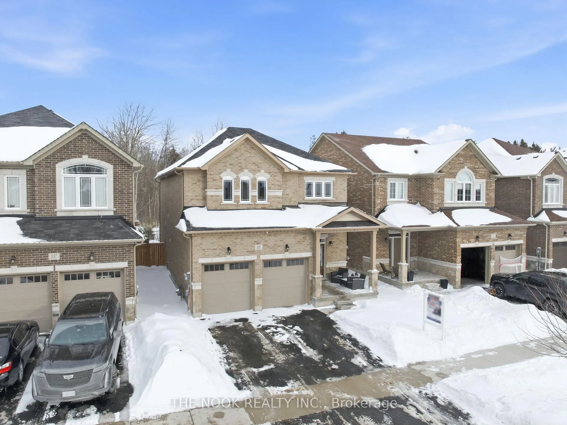 Photo 3 of 133 Harry Gay Drive, Clarington, Courtice — HOMEH