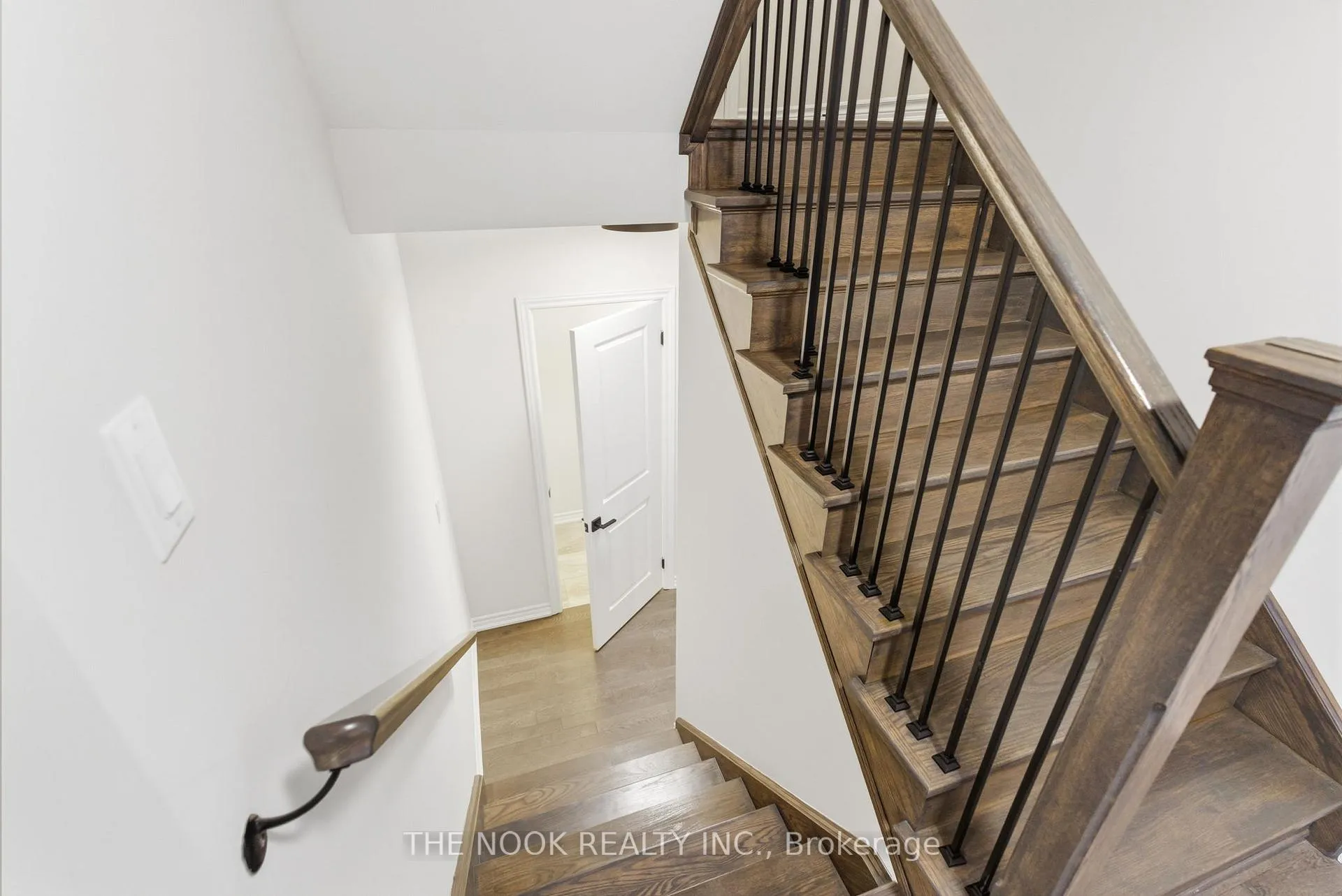 Photo 35 of 133 Harry Gay Drive, Clarington, Courtice — HOMEH