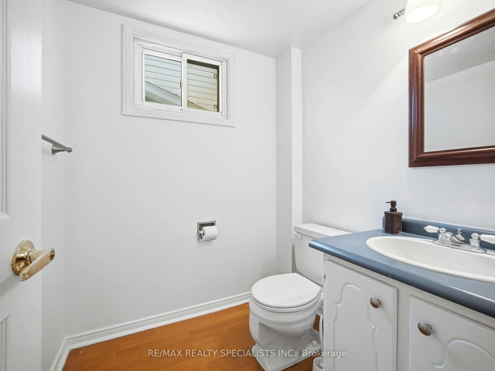 Photo 24 of 32 Courtleigh Square, Brampton, Heart Lake East — HOMEH